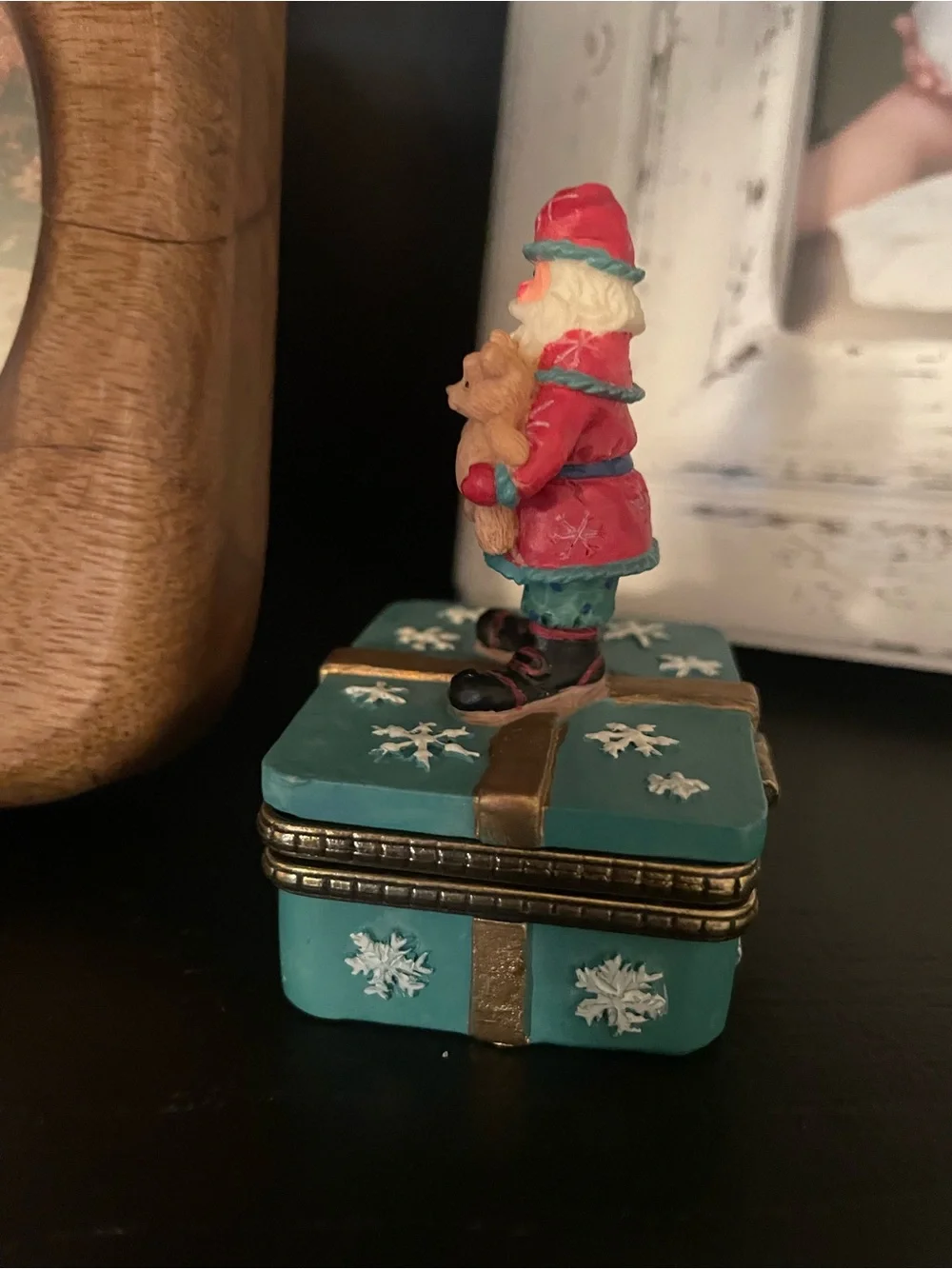Christmas santa present trinket box